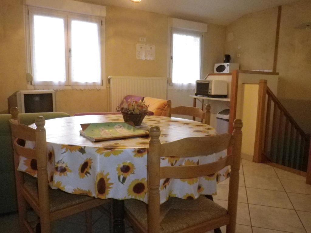 Chambre D'Hotes La Ferme Du Vallon Moirey Bilik gambar
